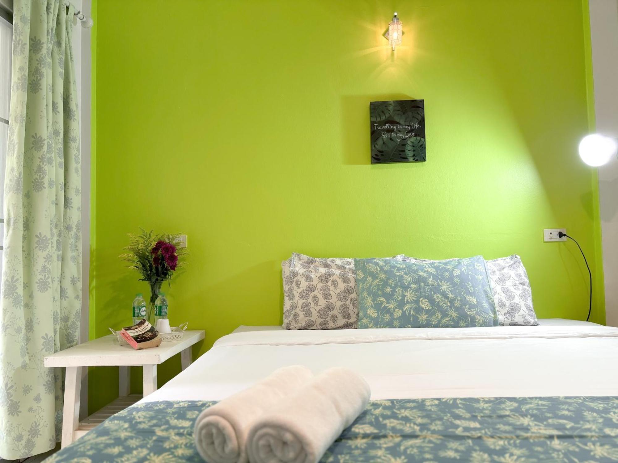 Les Fleurs House Bed & Breakfast Khao Lak Luaran gambar
