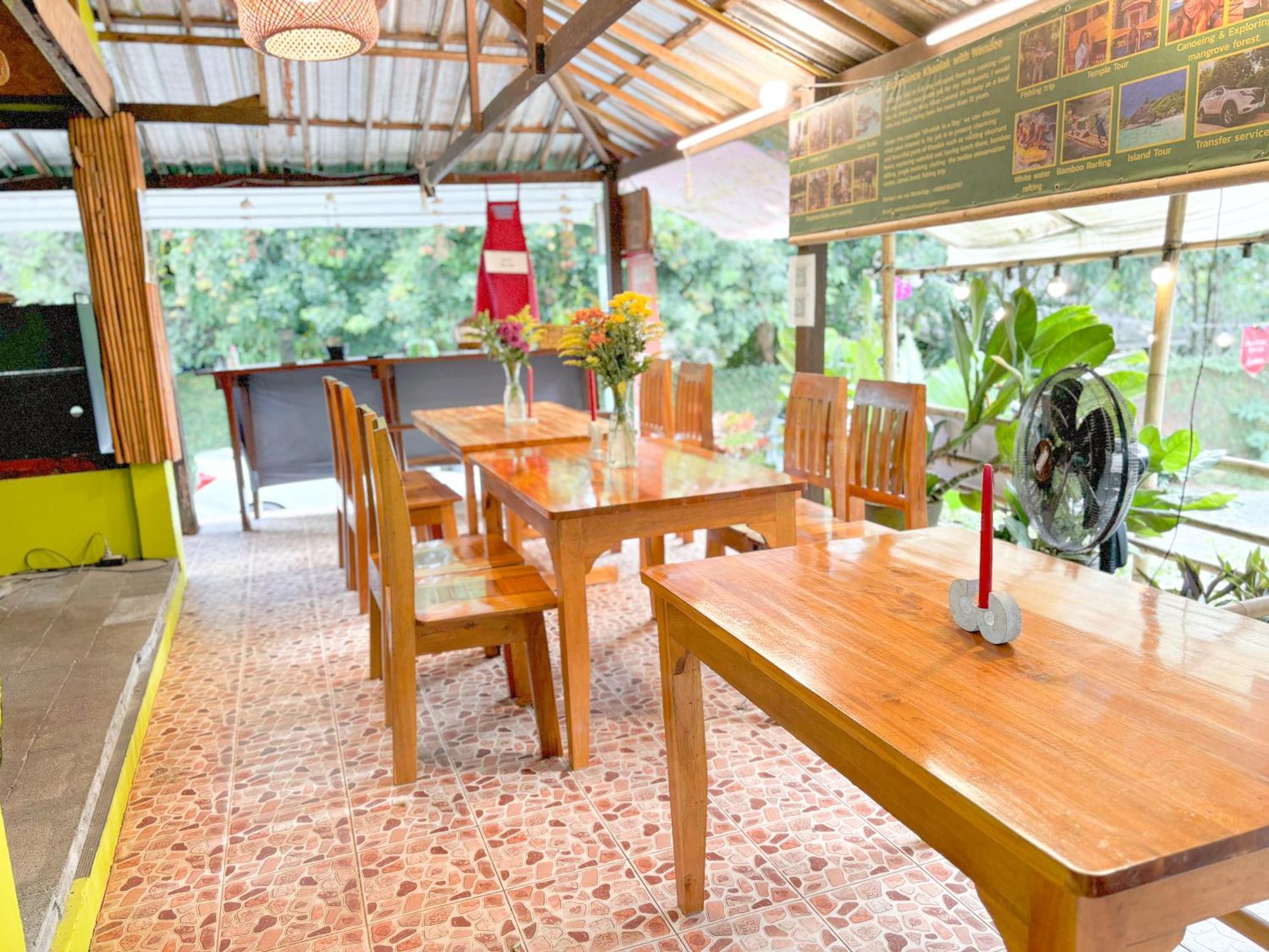 Les Fleurs House Bed & Breakfast Khao Lak Luaran gambar
