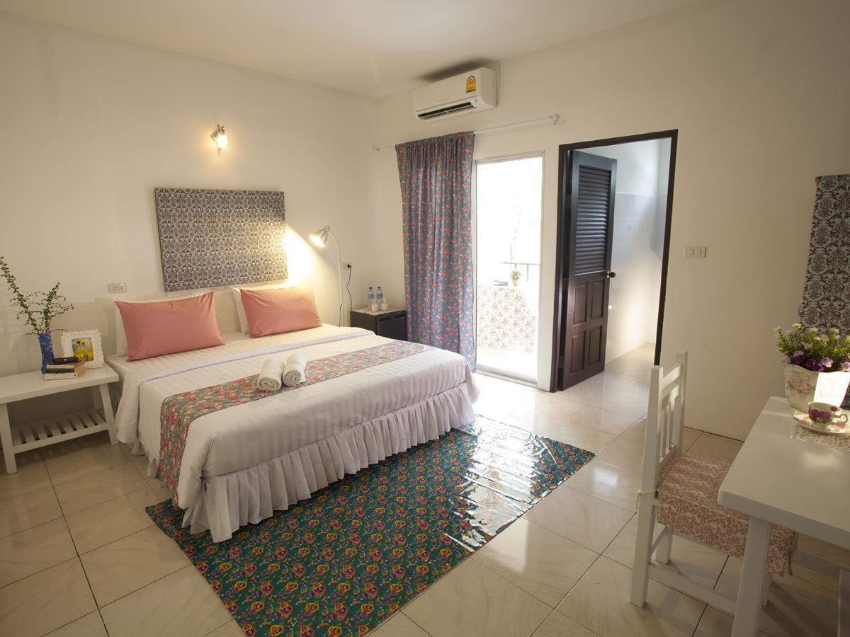 Les Fleurs House Bed & Breakfast Khao Lak Luaran gambar