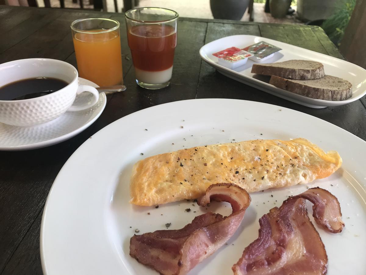 Les Fleurs House Bed & Breakfast Khao Lak Luaran gambar